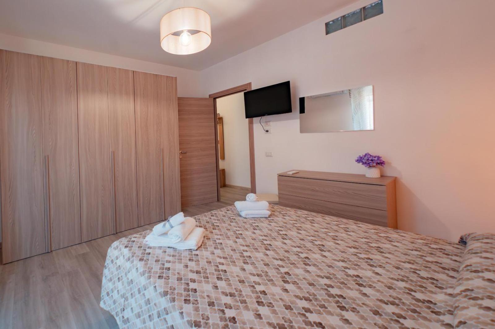Guest House เชฟาลู ภายนอก รูปภาพ